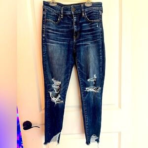 Women’s American Eagle Distressed Skinny Jeans size 8